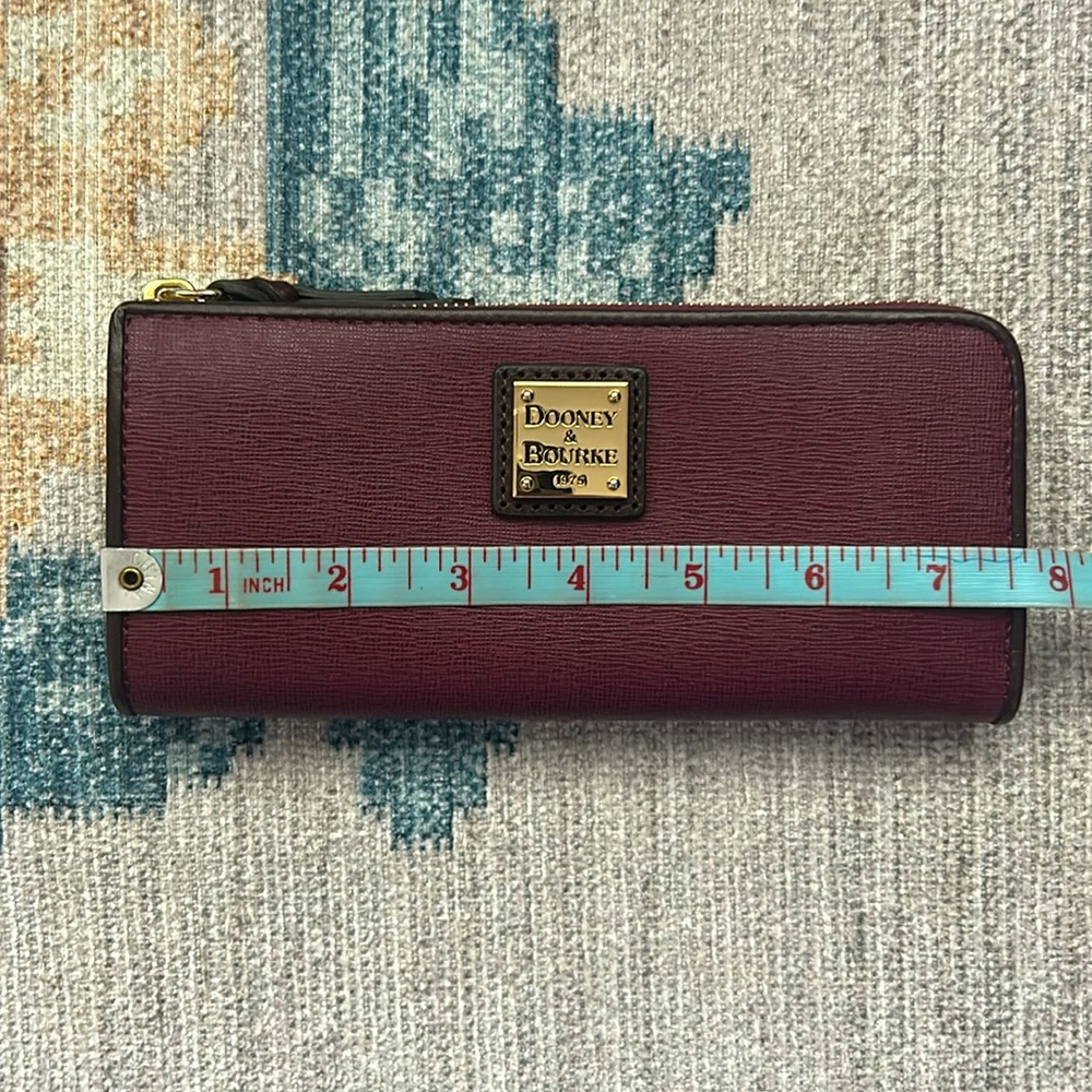 Dooney & Bourke zip around wallet - Picture 6 of 6